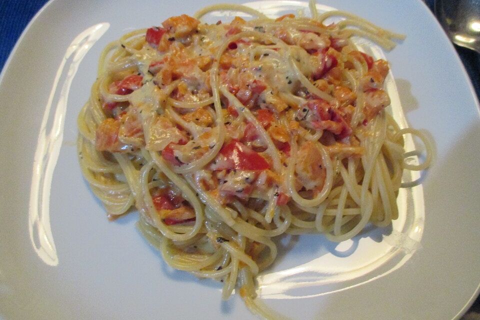 Spaghetti mit Karotten - Paprika - Sauce