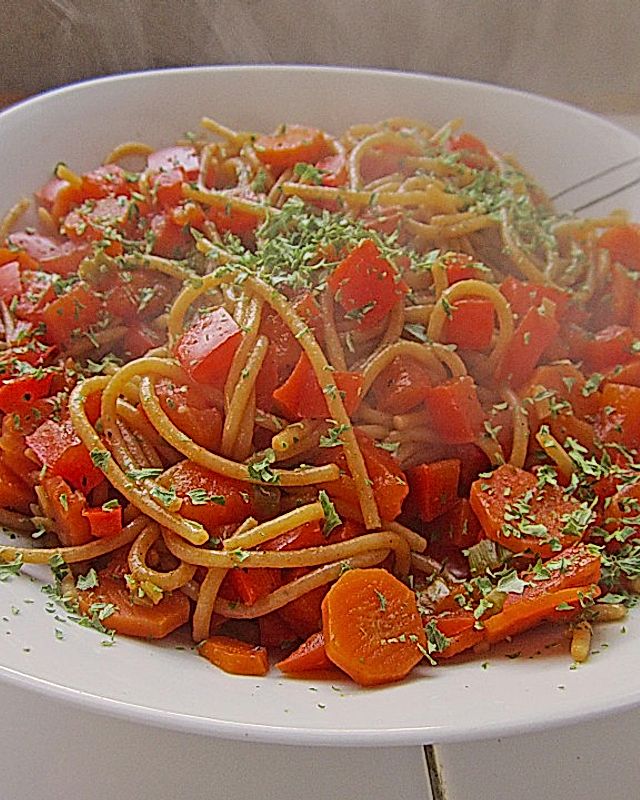 Spaghetti mit Karotten - Paprika - Sauce