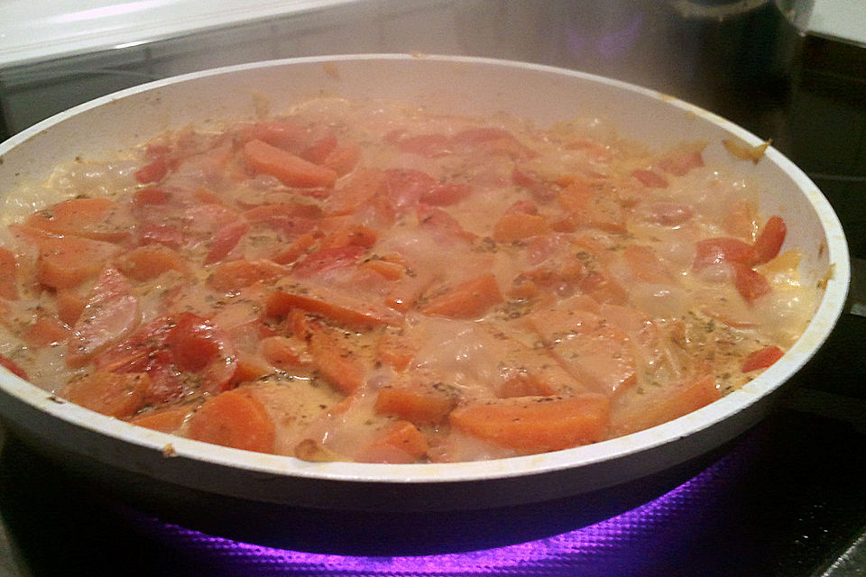 Spaghetti mit Karotten - Paprika - Sauce