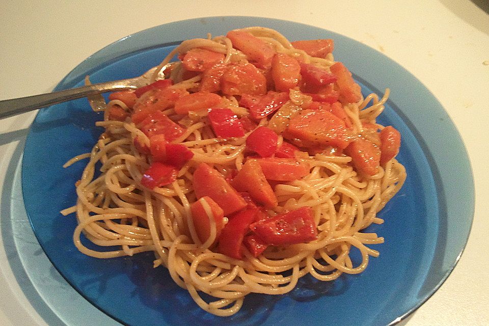 Spaghetti mit Karotten - Paprika - Sauce