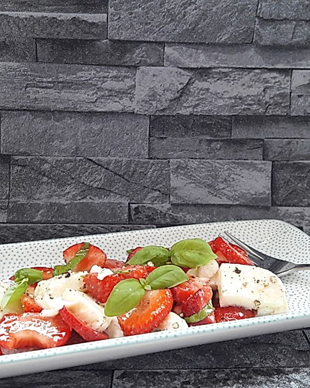Erdbeer - Mozzarella - Salat