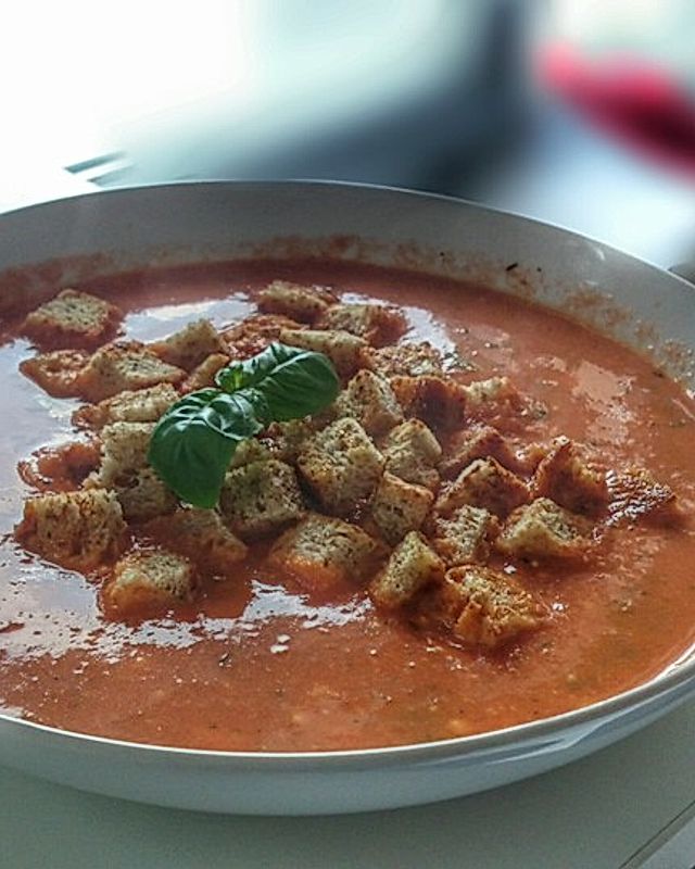 Party-Tomatensuppe mit Feta