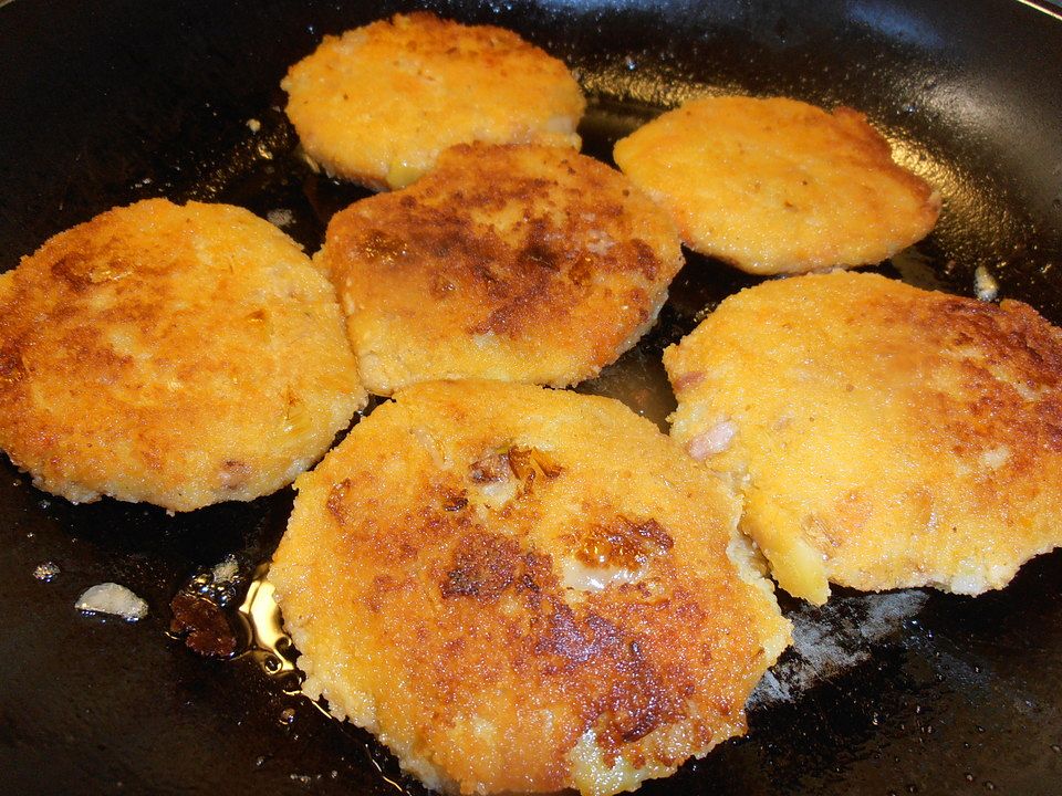 Kartoffelplätzchen mit Hackfleischfüllung von Hexilein01581| Chefkoch