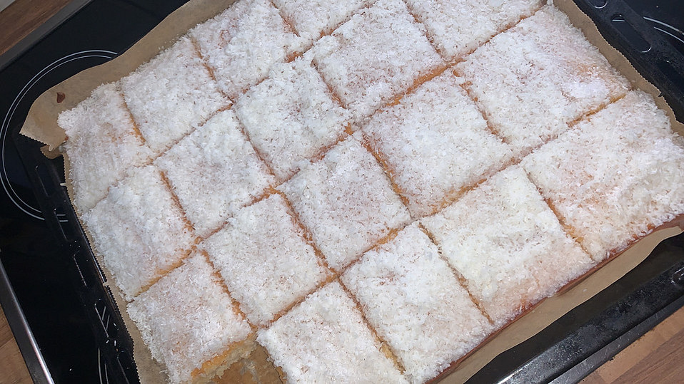 Kokos - Buttermilch - Blechkuchen von Siham1977 Kokos - Buttermilch - Blechkuchen von Siham1977