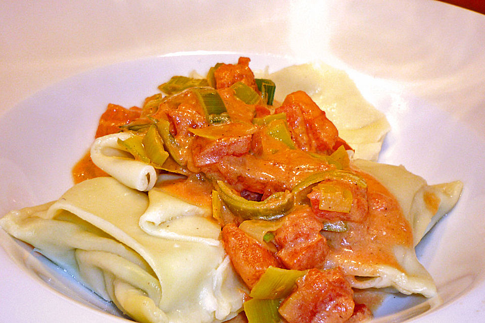 Maultaschen mit Lauch - Tomaten - Gemüse