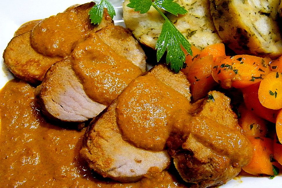 Kalbsfilet in Zwiebelsoße mit Paprika