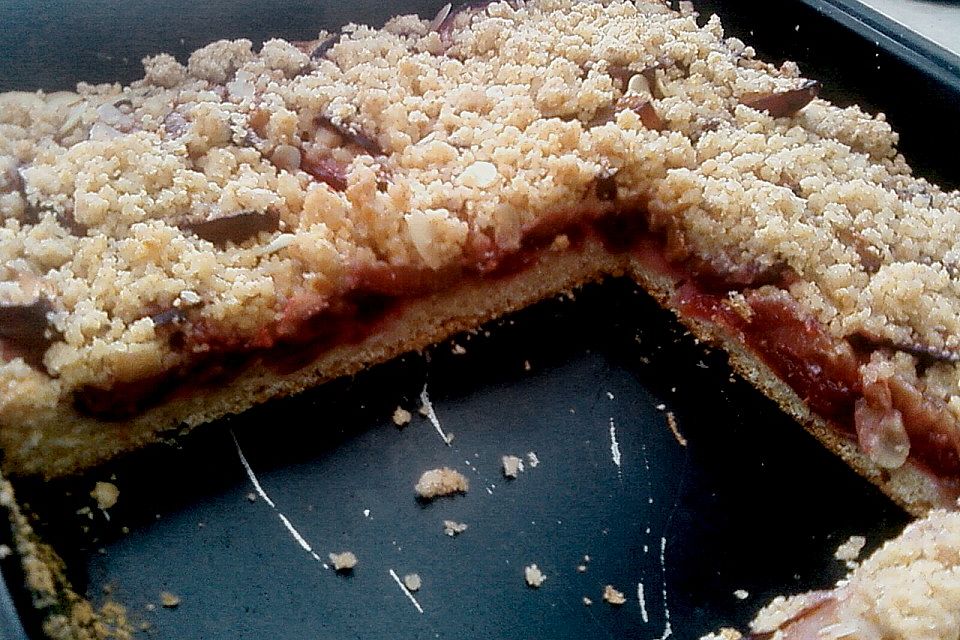 Pflaumenkuchen mit Streuseln