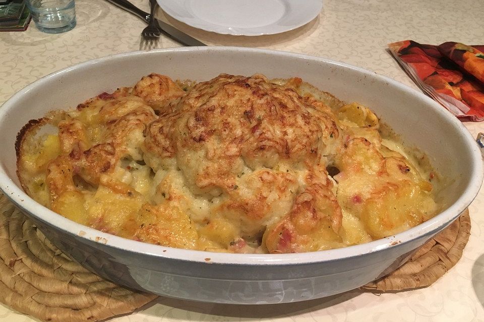 Blumenkohl mit Kartoffeln, überbacken