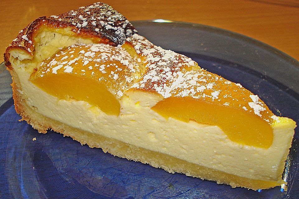 Topfenkuchen mit Marillen