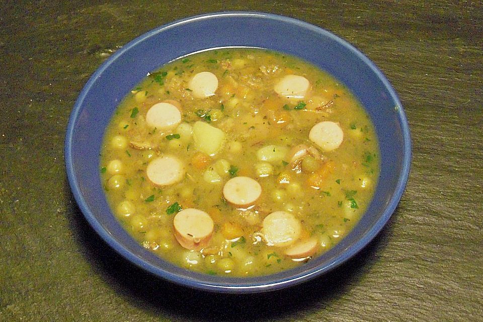 Chicas Erbsensuppe mit Wurzelgemüse