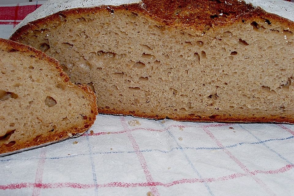 Roggenflockenbrot mit Malzbier und Sauerteig