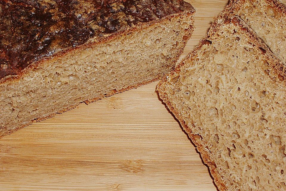 Roggenflockenbrot mit Malzbier und Sauerteig