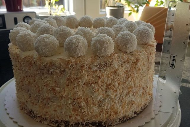 Kokos - Raffaello - Torte mit Nougat und Marzipan von SiBu79| Chefkoch