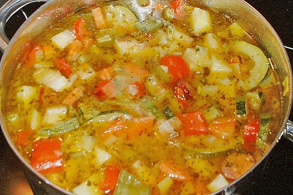 Schnelle Minestrone