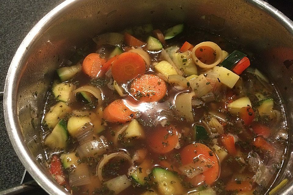 Schnelle Minestrone