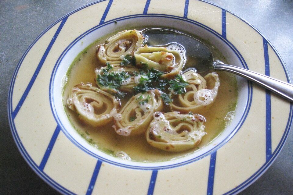 Flädlesuppe Flädlesuppe