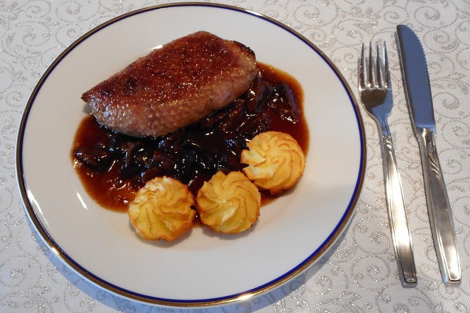 Entenbrustfilet in Portwein - Pflaumensoße