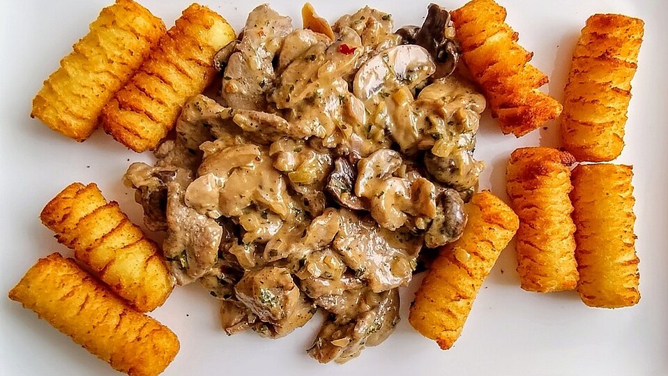 Geschnetzeltes vom Schweinefilet von Engelmietz