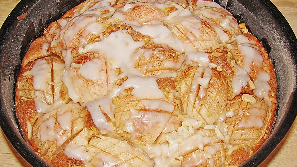 Blitz - Apfel - Mandel - Kuchen mit Punschguss von Juulee Blitz - Apfel - Mandel - Kuchen mit Punschguss von Juulee