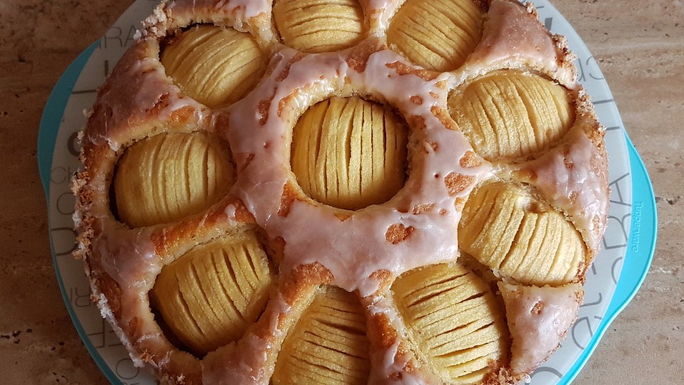 Blitz - Apfel - Mandel - Kuchen mit Punschguss von Juulee Blitz - Apfel - Mandel - Kuchen mit Punschguss von Juulee