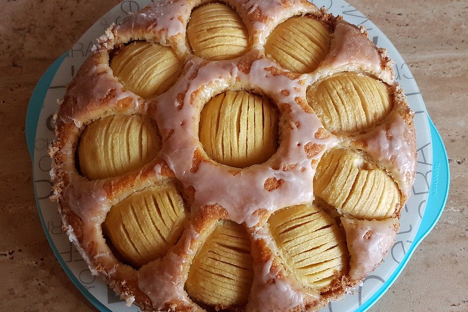 Blitz - Apfel - Mandel - Kuchen mit Punschguss