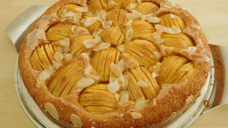 Blitz - Apfel - Mandel - Kuchen mit Punschguss von Juulee Blitz - Apfel - Mandel - Kuchen mit Punschguss von Juulee