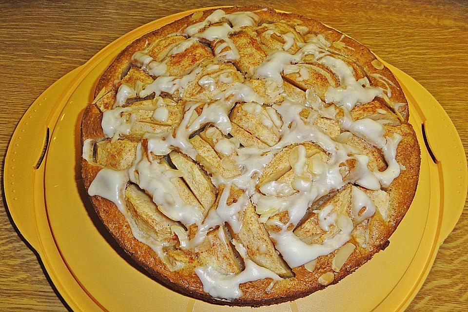 Blitz - Apfel - Mandel - Kuchen mit Punschguss