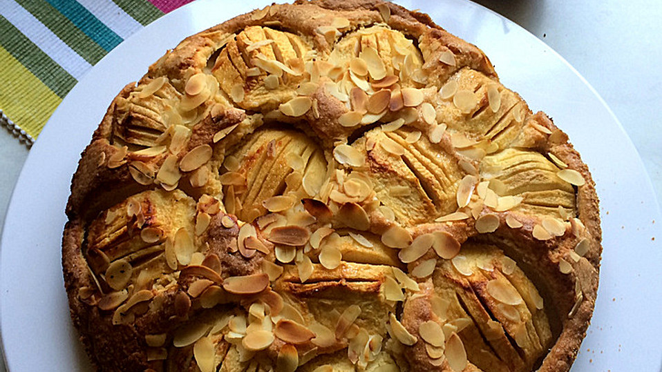 Blitz - Apfel - Mandel - Kuchen mit Punschguss von Juulee Blitz - Apfel - Mandel - Kuchen mit Punschguss von Juulee