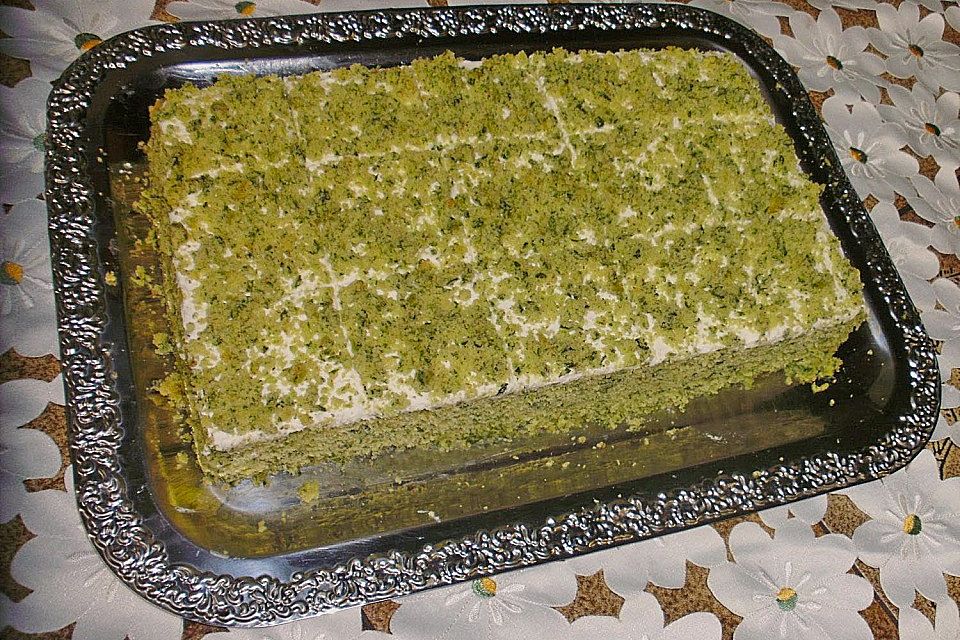 Süßer grüner Spinatkuchen