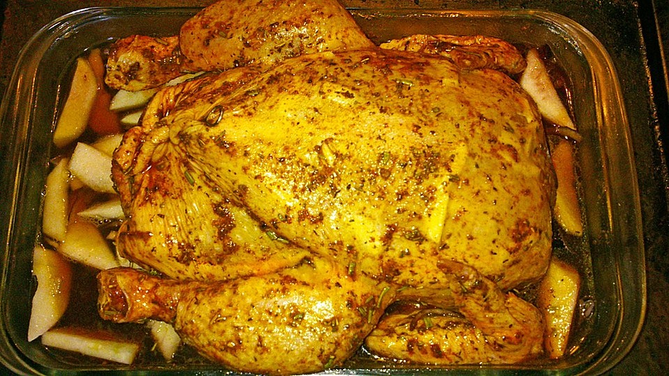 Knuspriges Brathähnchen mit Apfel - Knoblauch - Füllung von Amlaruil Knuspriges Brathähnchen mit Apfel - Knoblauch - Füllung von Amlaruil