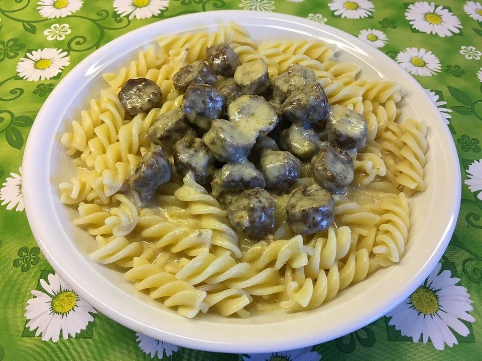 Würstchengulasch mal anders (mit Cevapcici) von AWeinert| Chefkoch