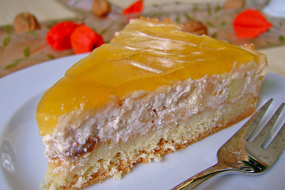 Herbstliche Apfelwein - Torte mit Guss