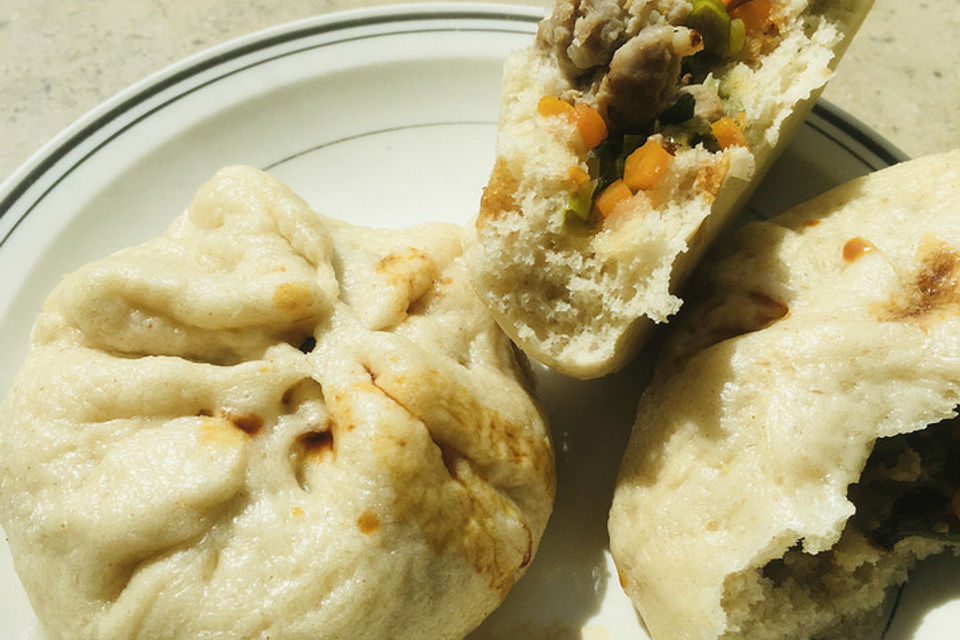 Char siu bao (white buns) Char siu bao (white buns)