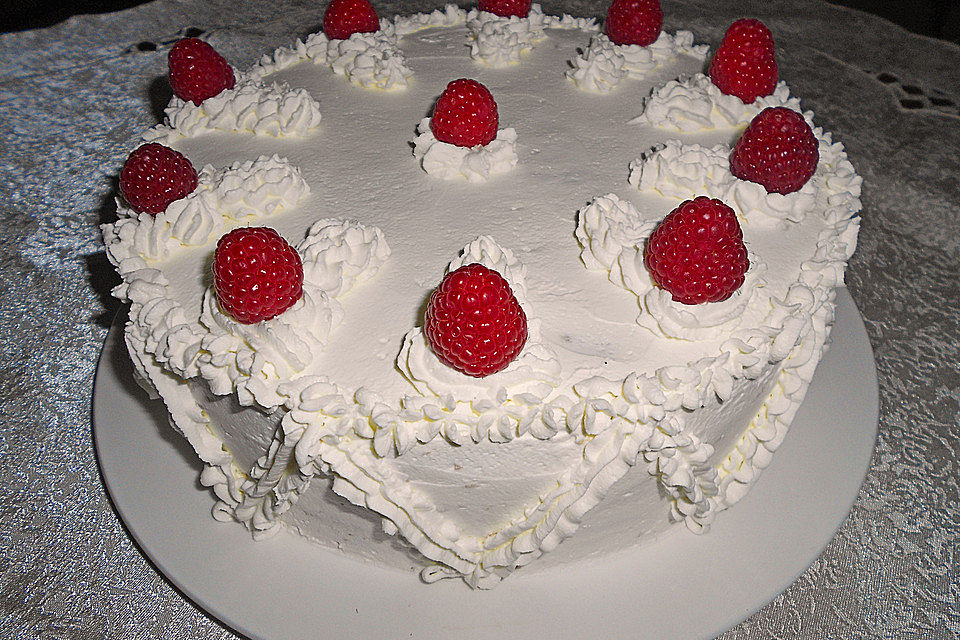 Himbeer - Sahnequark - Torte