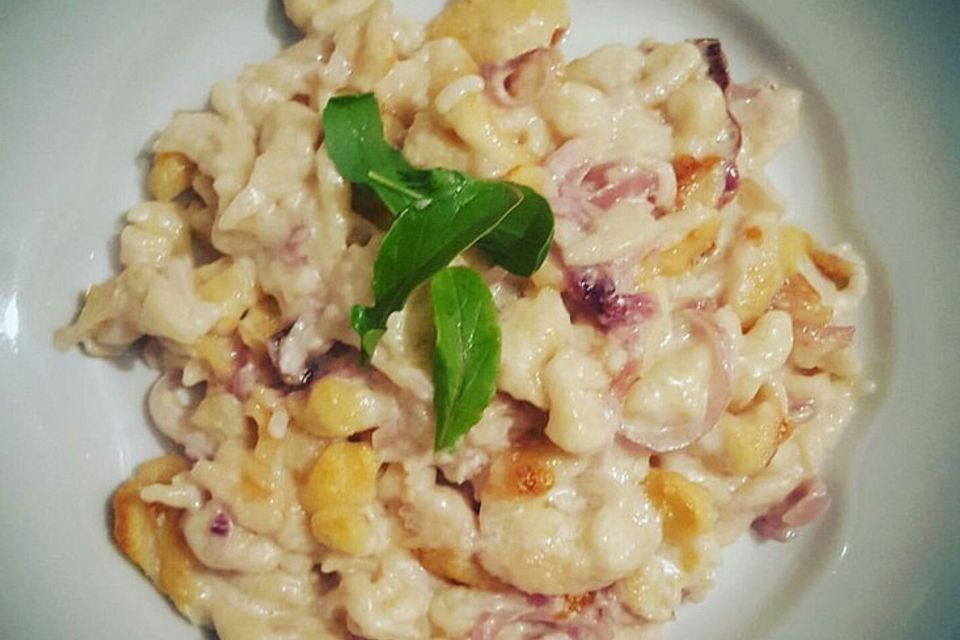 Käsespätzle mit Röstzwiebeln