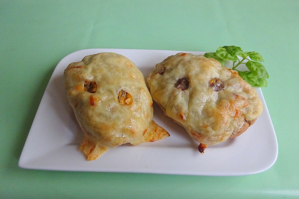 Pizza - Brötchen mit Hackfleisch