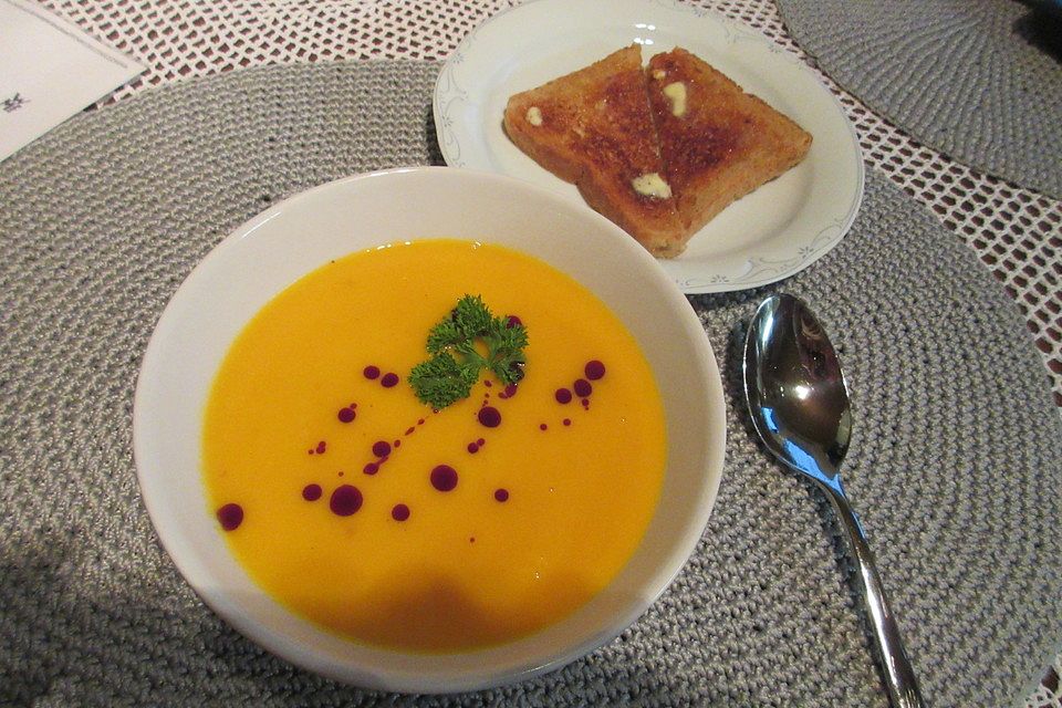 Hokkaido-Kürbissuppe