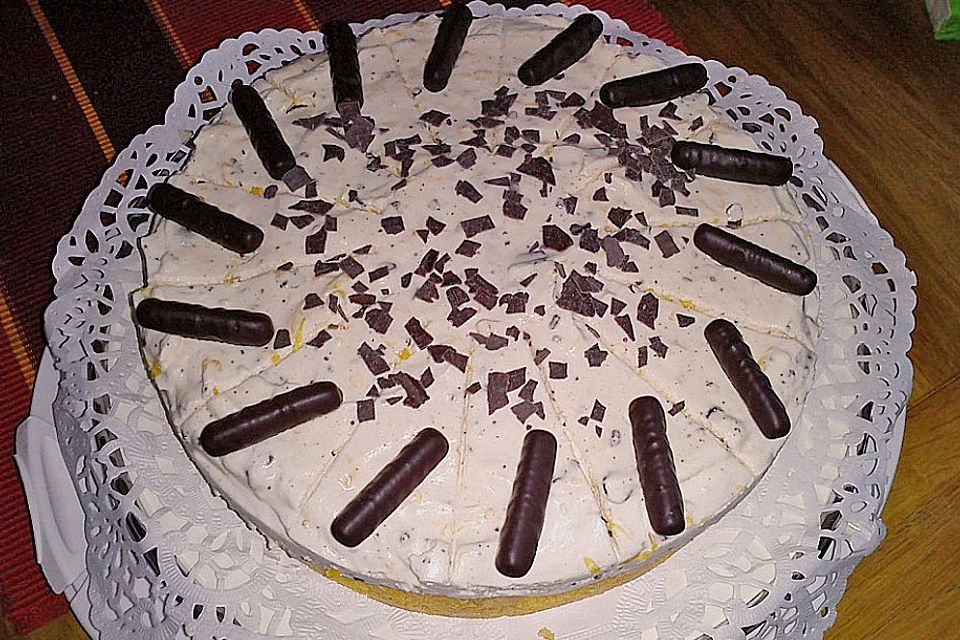 Torte mit Erfrischungsstäbchen