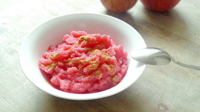 Apfelmus aus der Mikrowelle von Fuchsi-xx