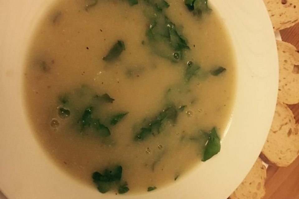 Kohlrabi - Petersilien - Suppe