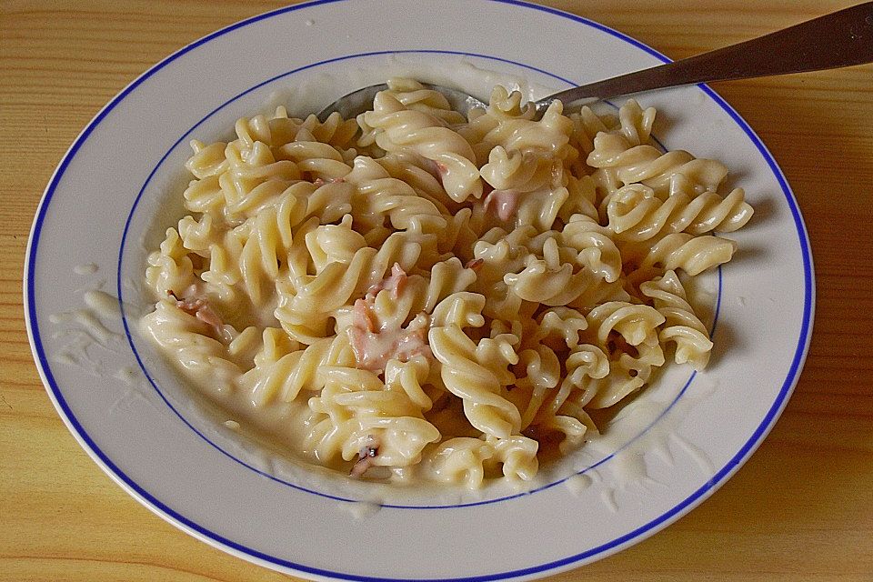 Spaghetti in Knoblauchsahne