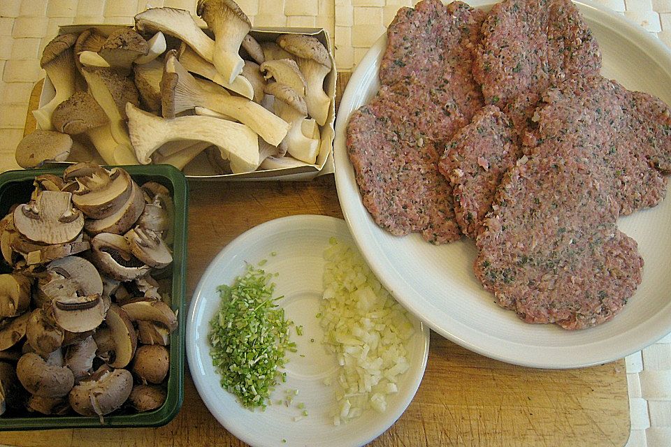 Hackfleisch - Pilz - Whopper an Kartoffel - Sellerie - Püree