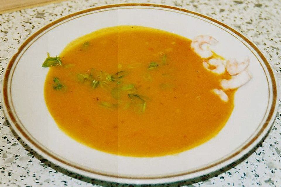 Asiatische Kürbis - Currysuppe mit Garnelen