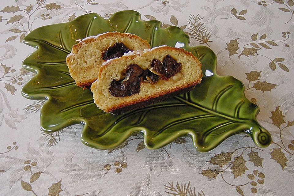 Pflaumen - Marzipan - Stollen