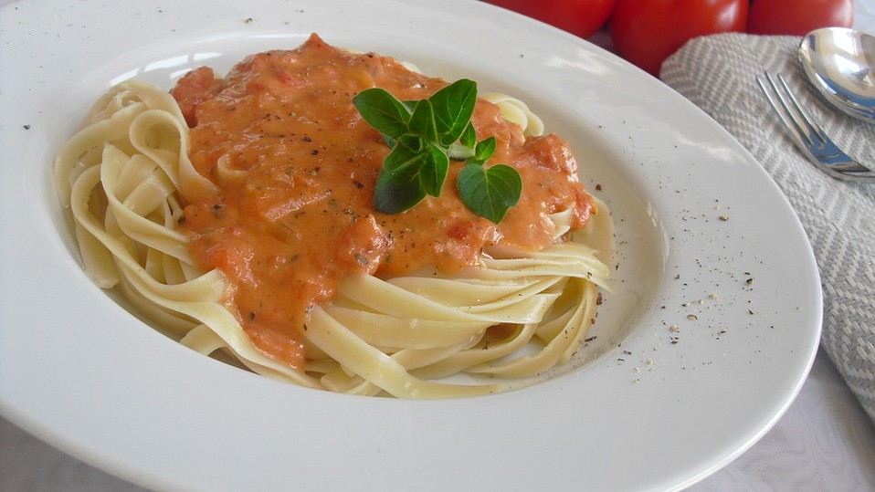 Einfache Tomaten - Sahne - Sauce von Gläsersucherin Einfache Tomaten - Sahne - Sauce von Gläsersucherin