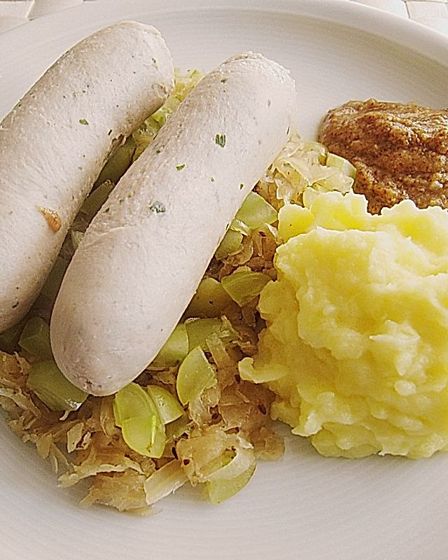 Weißwürste mit Traubenkraut und Kartoffelpüree