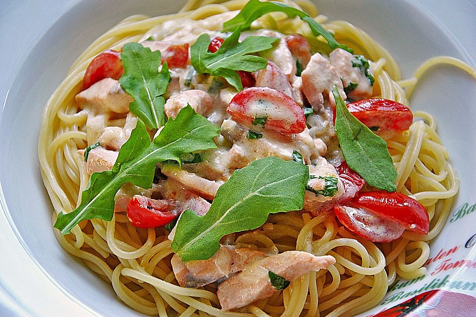 Pasta mit Lachs - Zitronen - Weißweinsauce