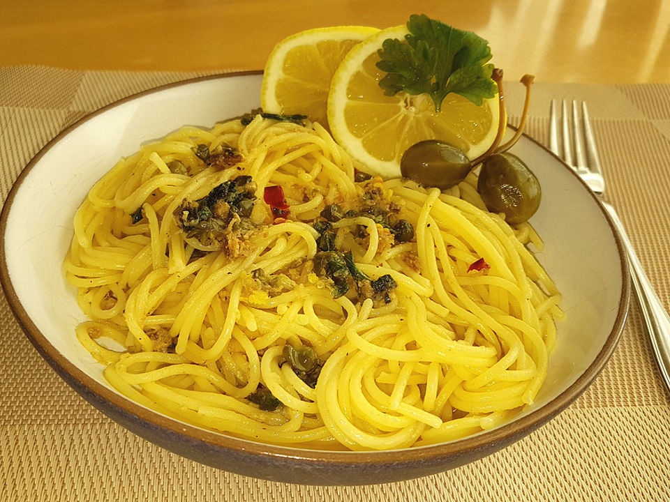 Spaghetti mit Sardellen und Kapern von daja | Chefkoch