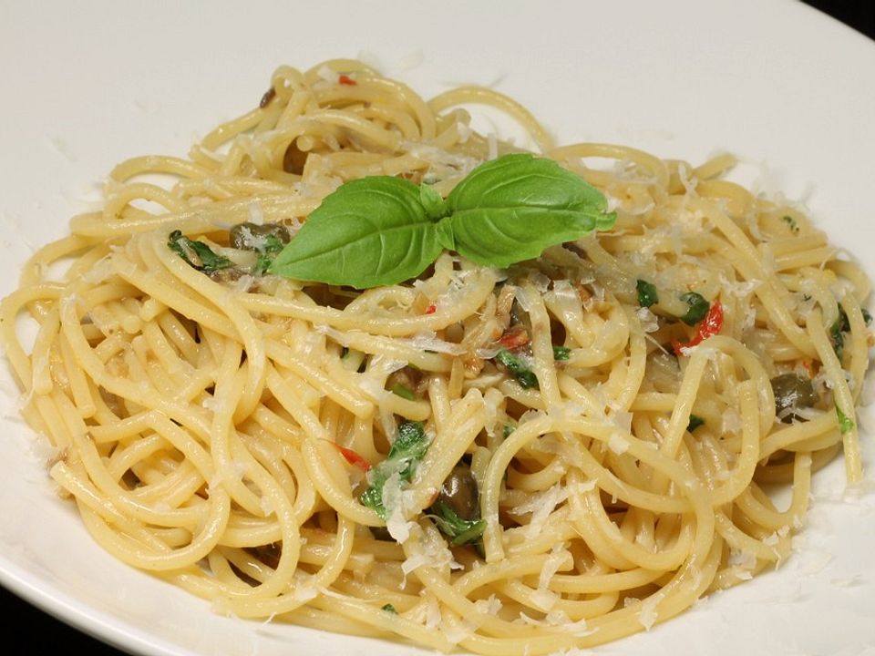 Spaghetti mit Sardellen und Kapern von daja | Chefkoch