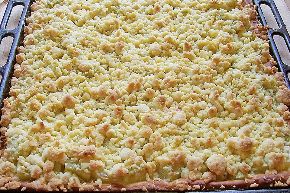 Rhabarberkuchen mit Streusel